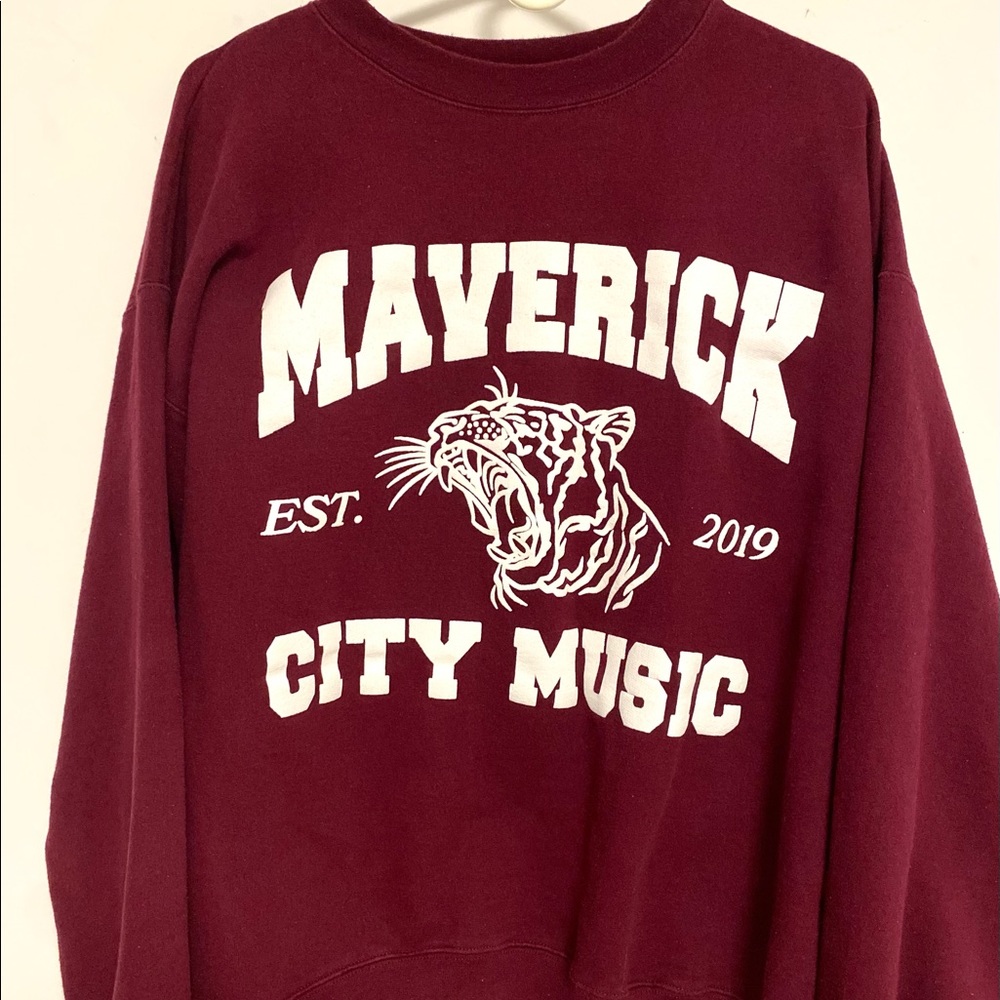Maverick City Music University Crewneck